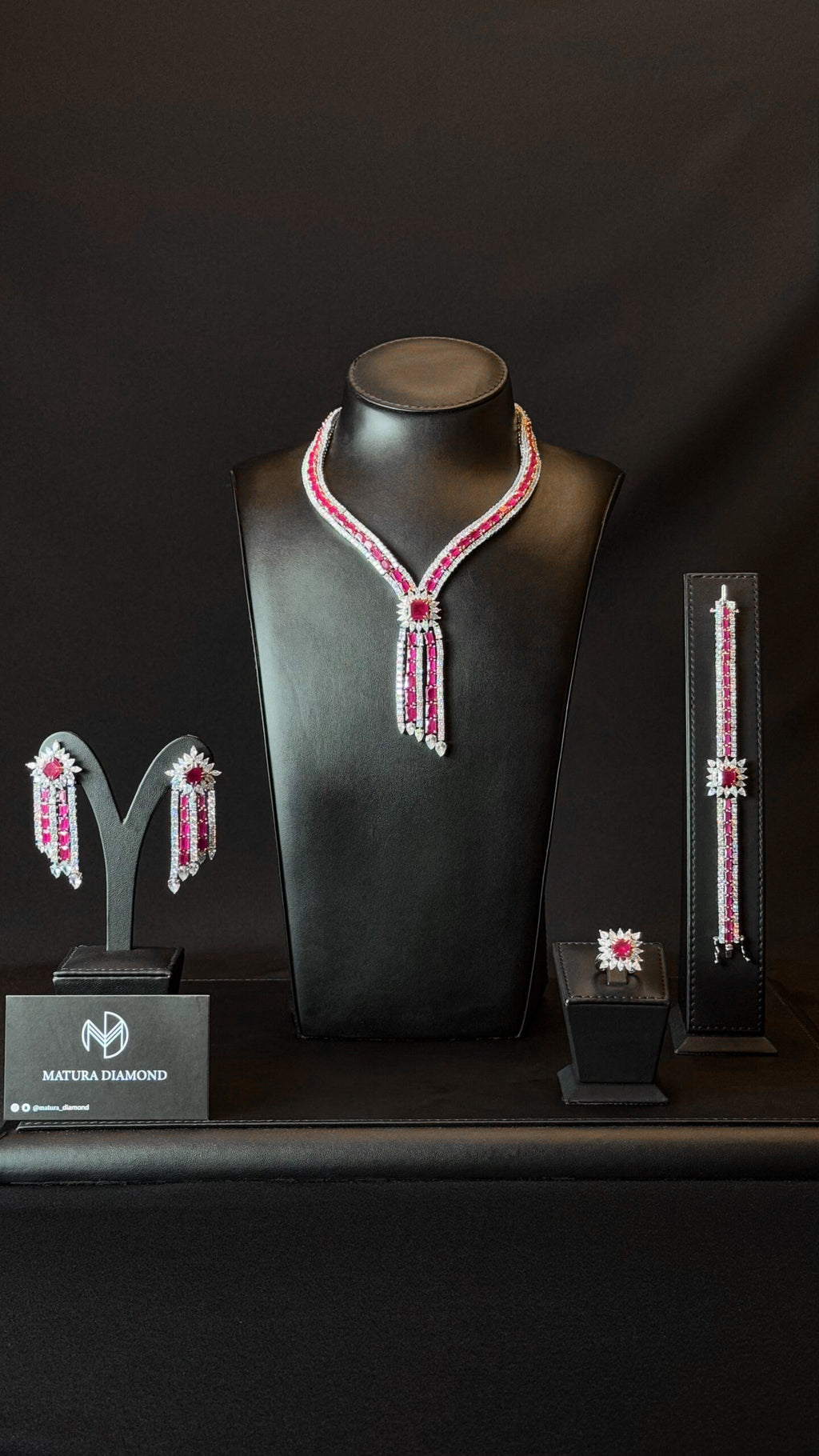 ALMONTAZH | RED