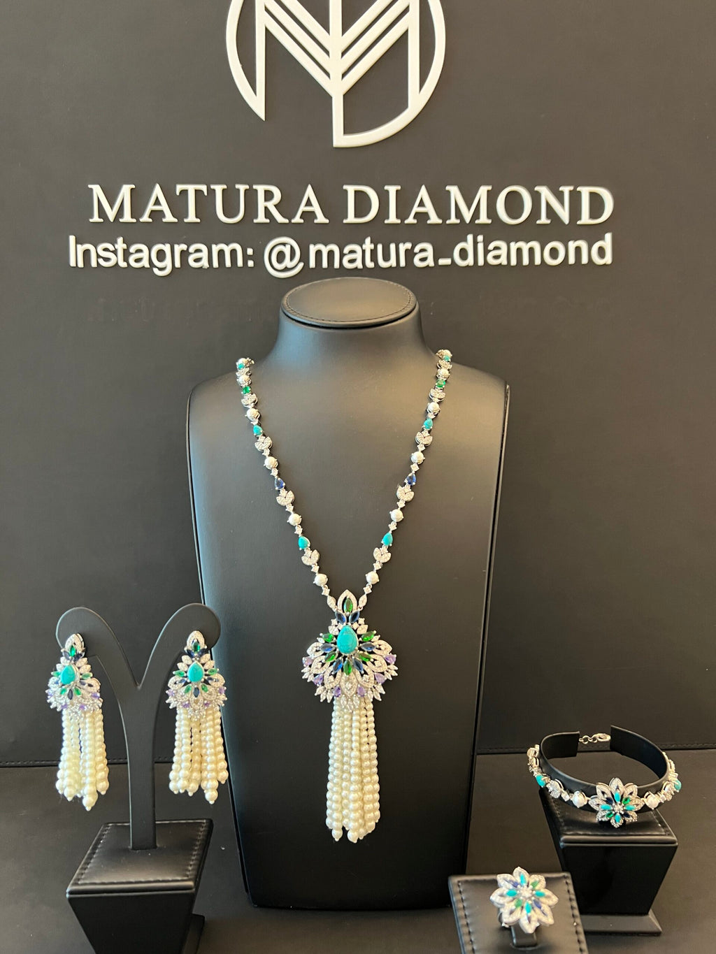 AL HOSN | PEARLS & TURQUOISE & PURPLE
