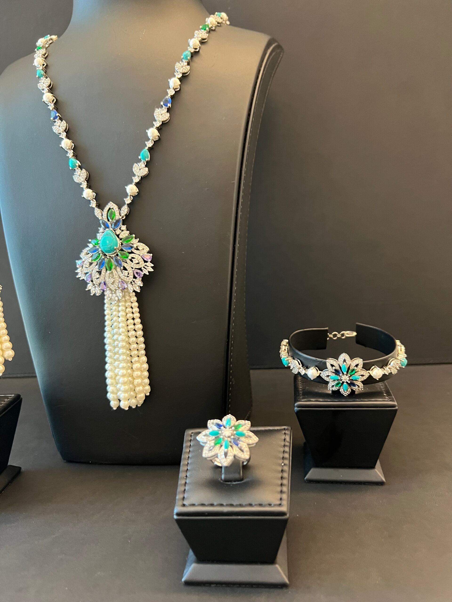 AL HOSN | PEARLS & TURQUOISE & PURPLE