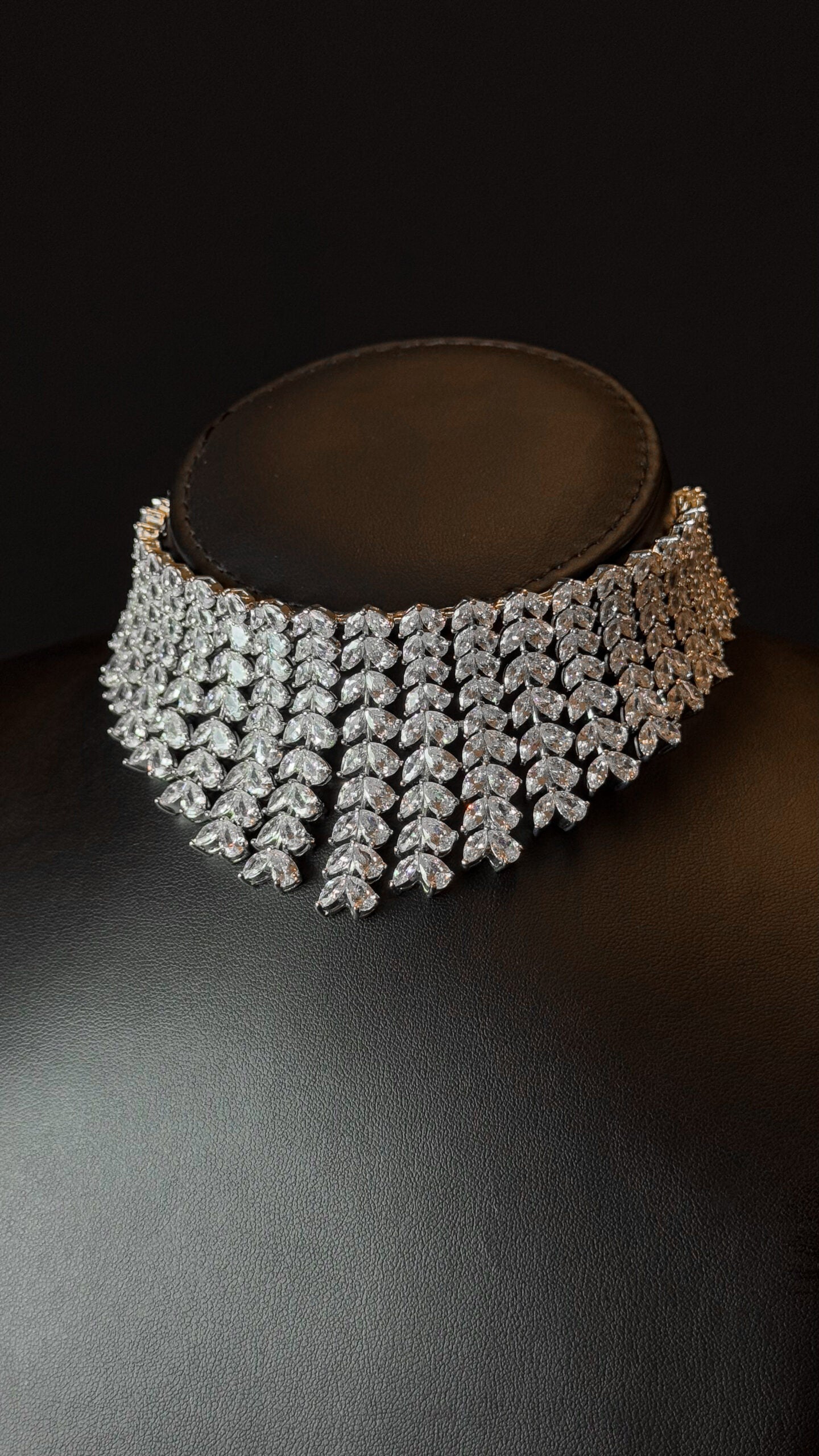 CHOKER ALNASEEM | WHITE