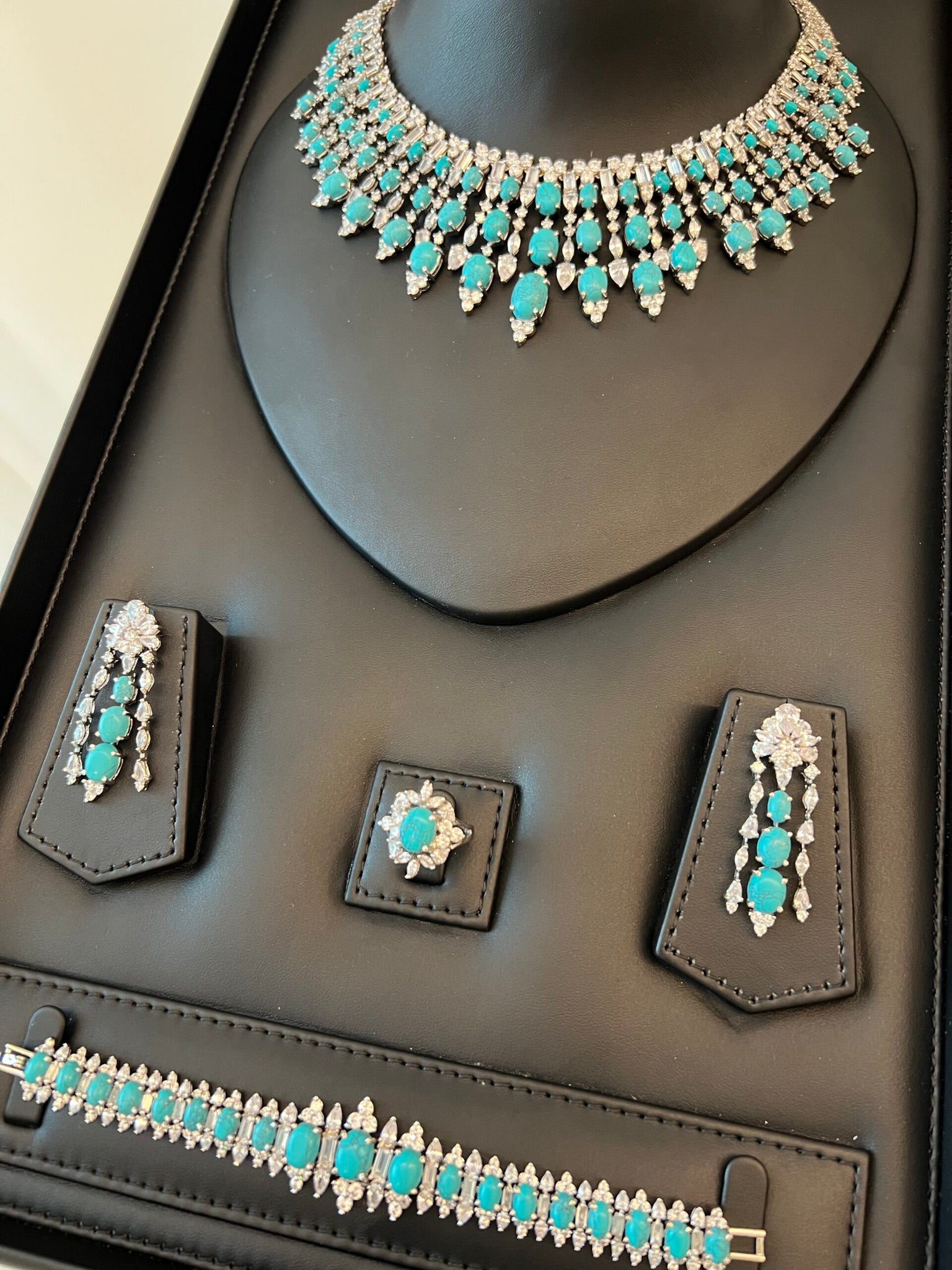 HESSA | TURQUOISE