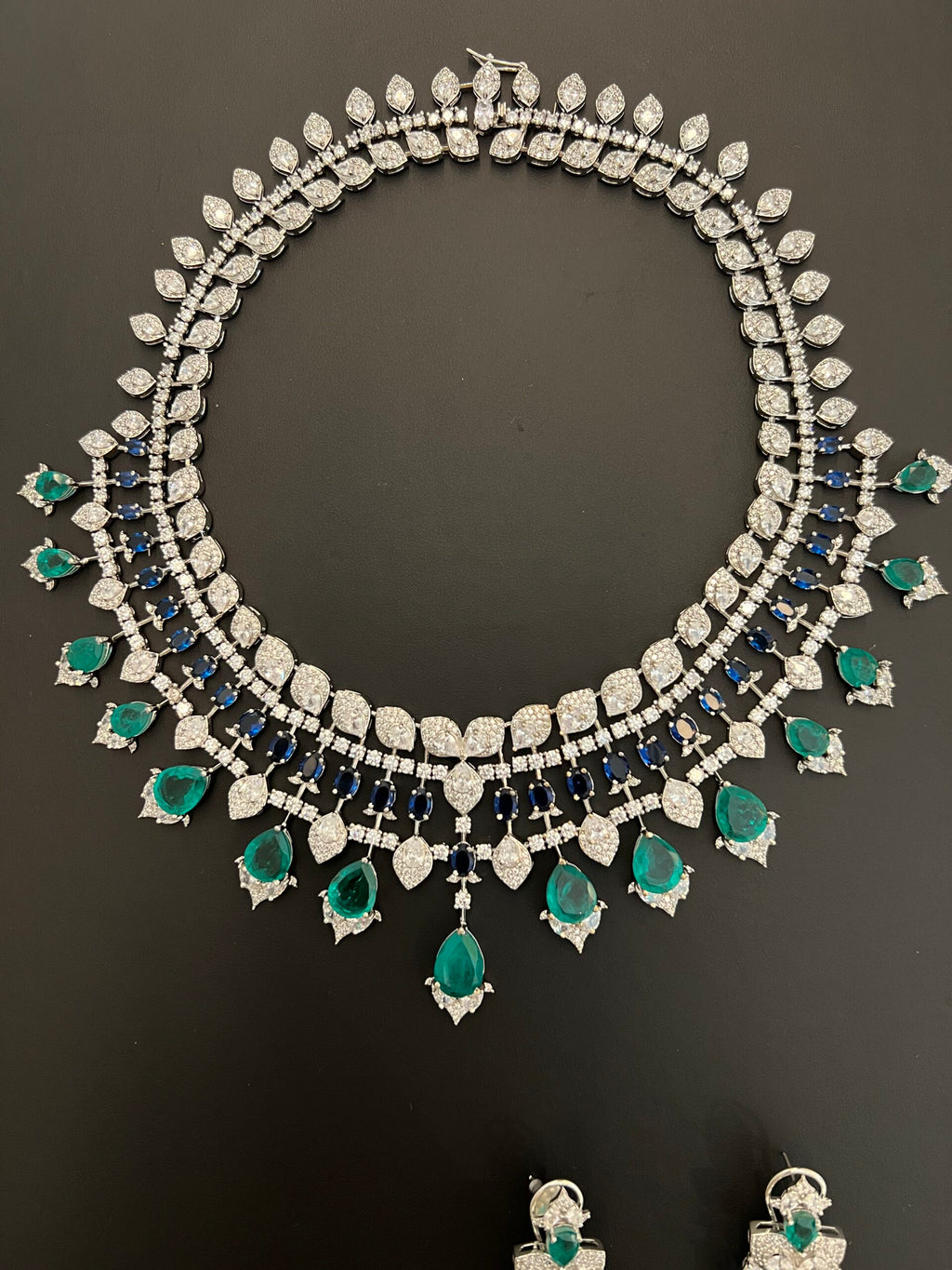 MEDIYAH | GREEN & BLUE