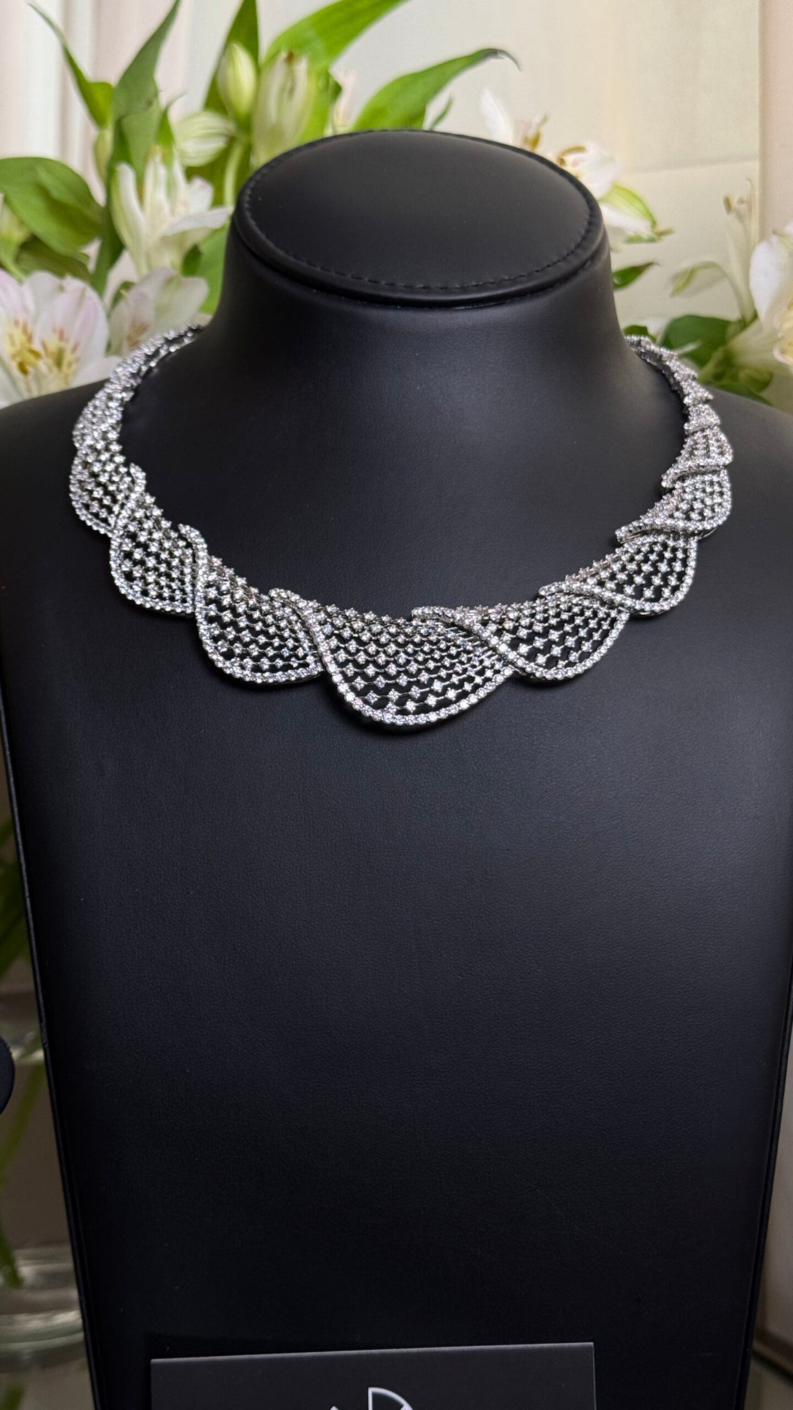 ALWARGA | WHITE