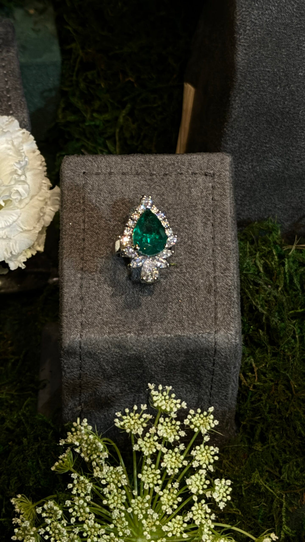 SYNTHETIC EMERALD | GREEN