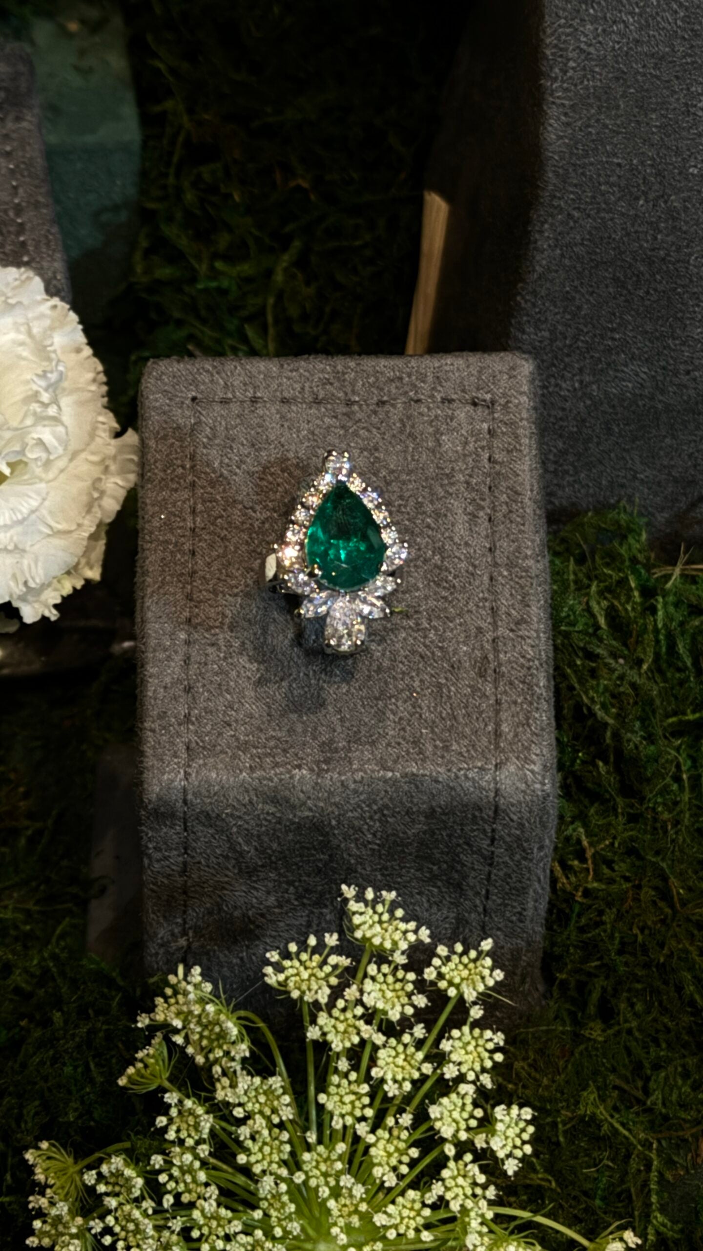 SYNTHETIC EMERALD | GREEN