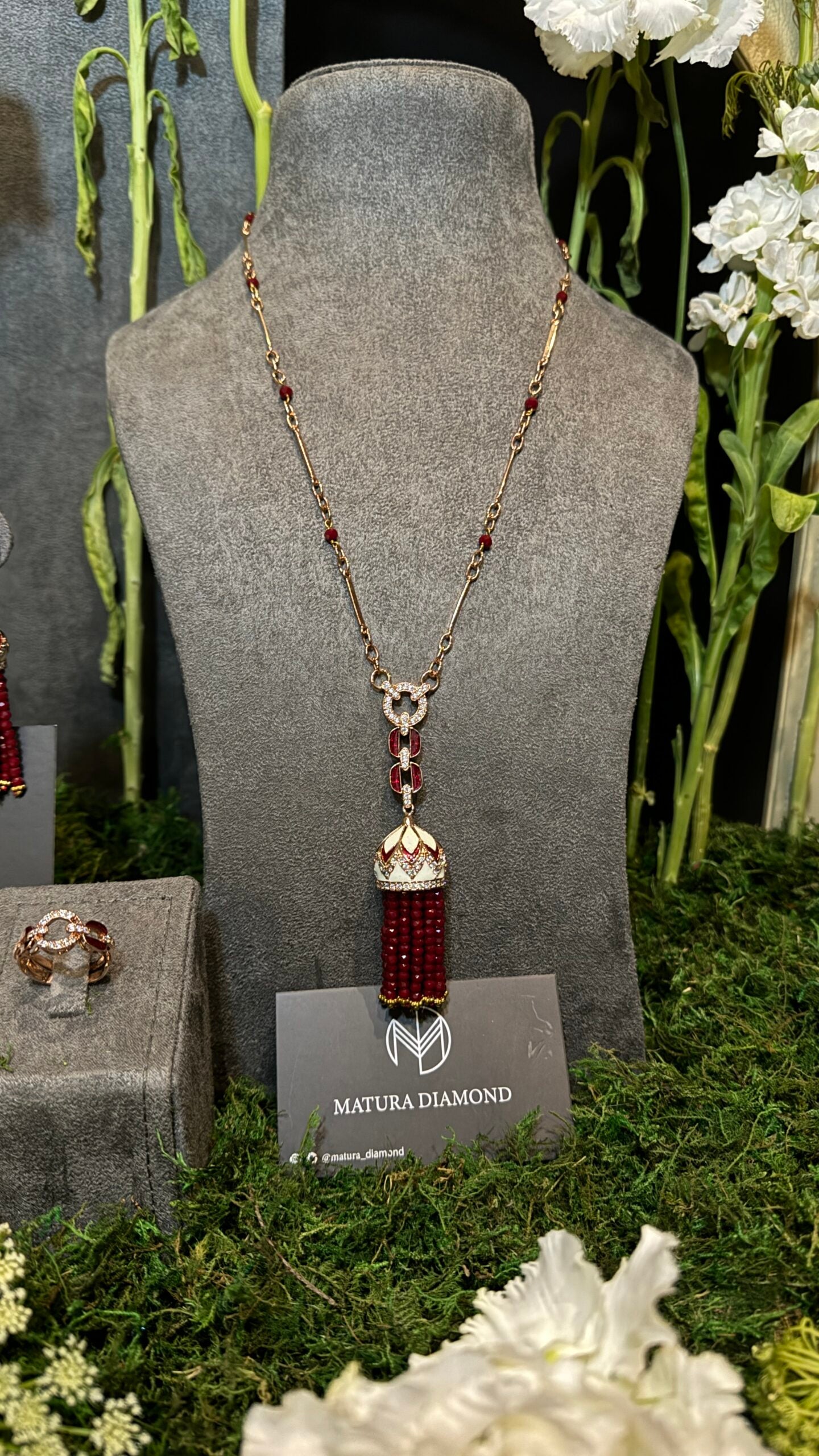 QATARA | RED & SILVER & PEARLS