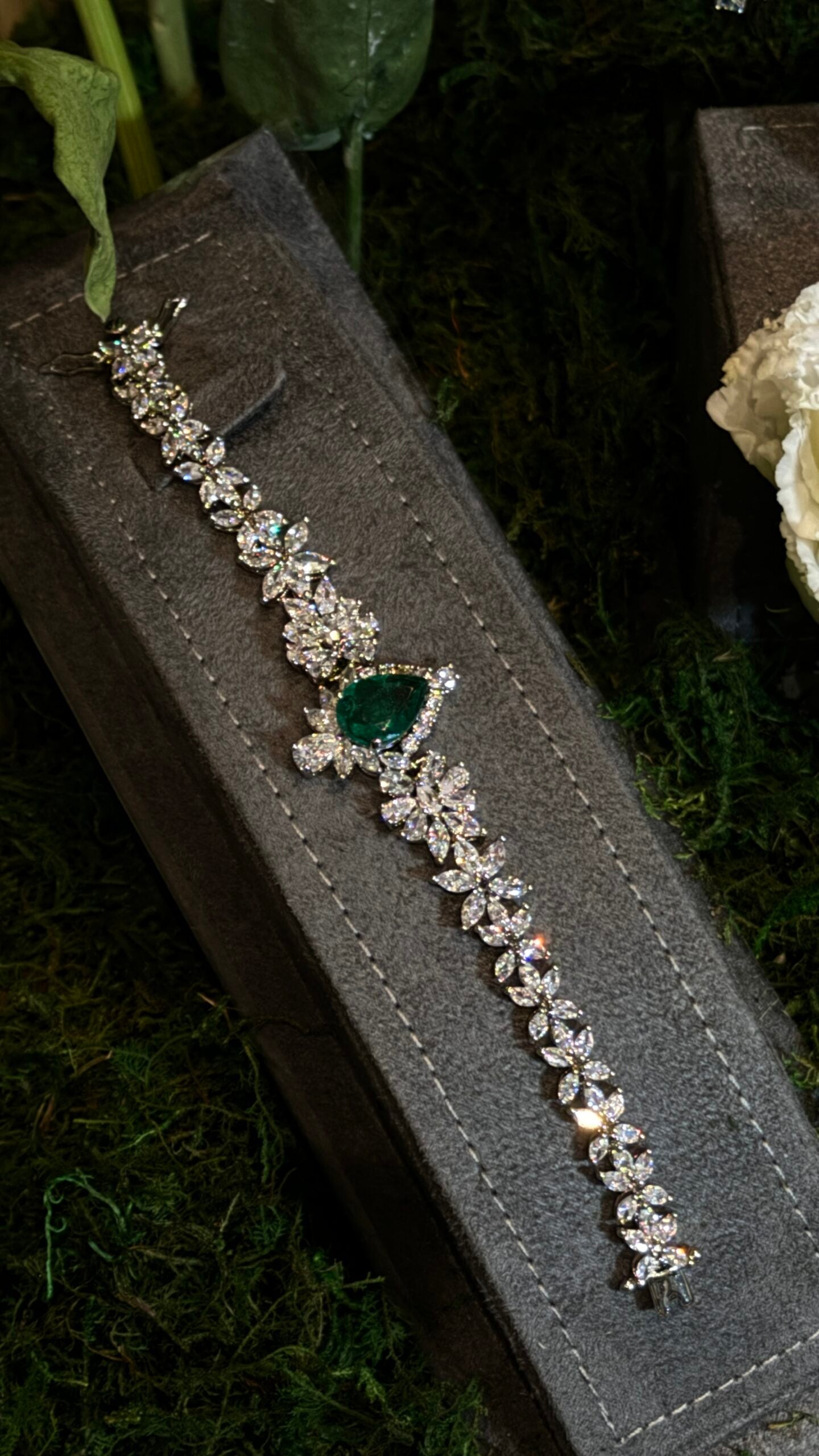 SYNTHETIC EMERALD | GREEN