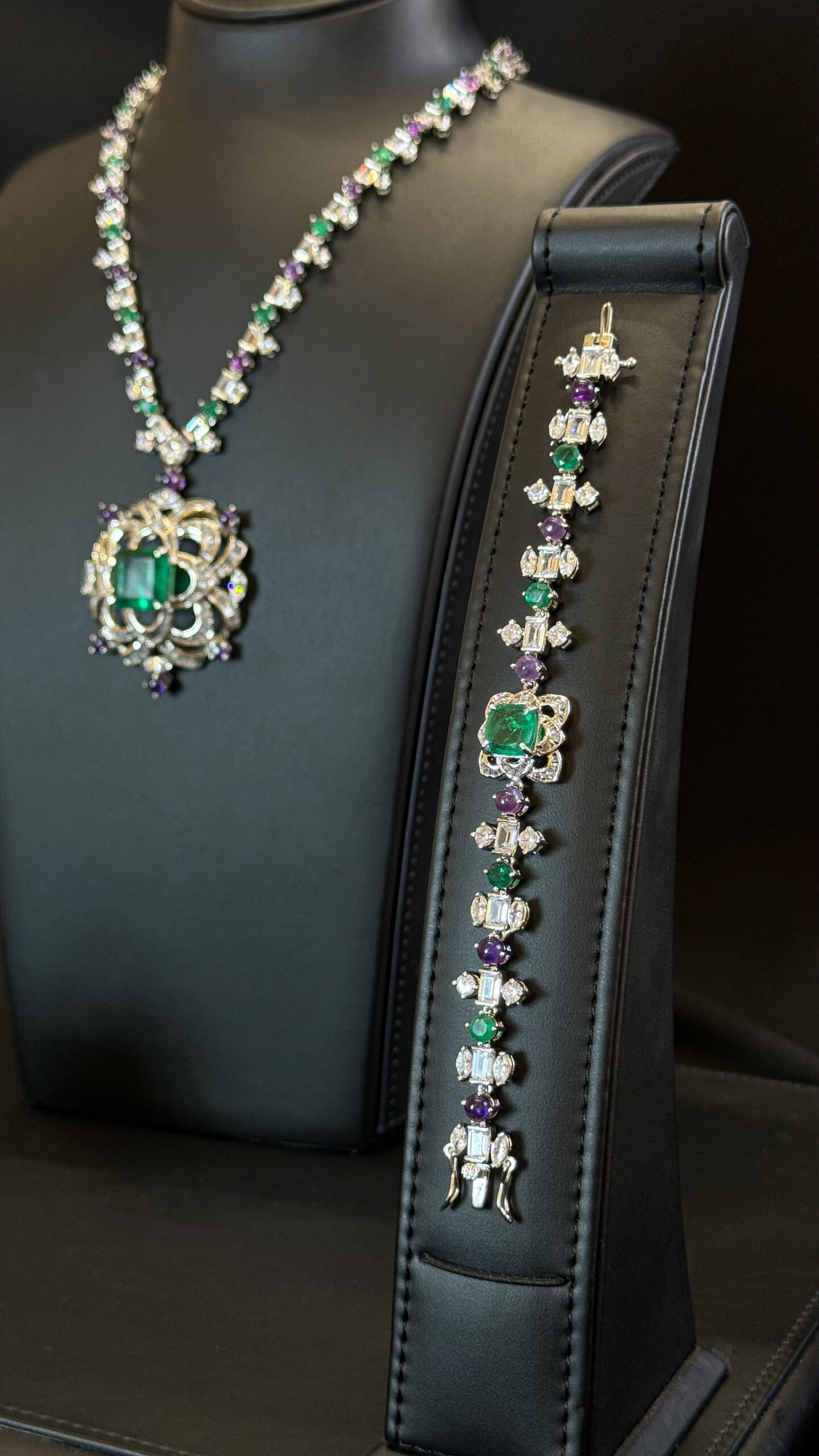ALMARMOOM | PURPLE & GREEN